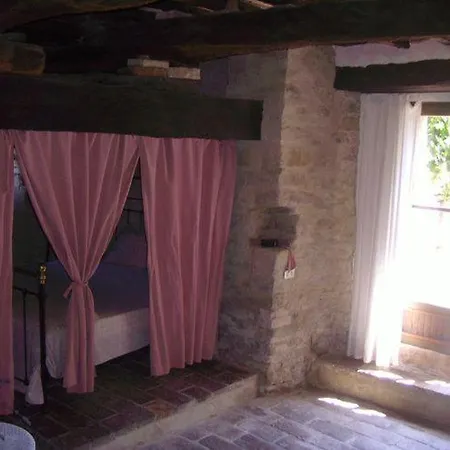 Antico-borgo-le-torricelle-kleines-haus Piandimeleto