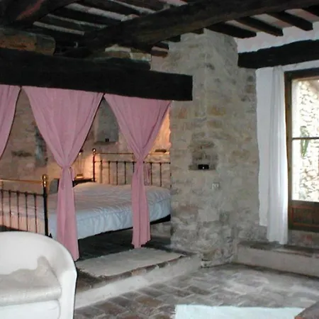 Holiday home Antico-borgo-le-torricelle-kleines-haus
