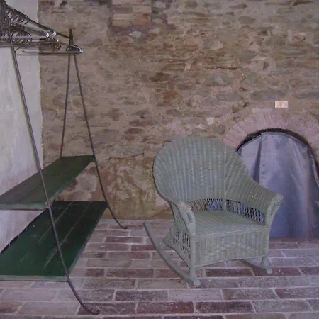 Antico-borgo-le-torricelle-kleines-haus Hébergement de vacances *